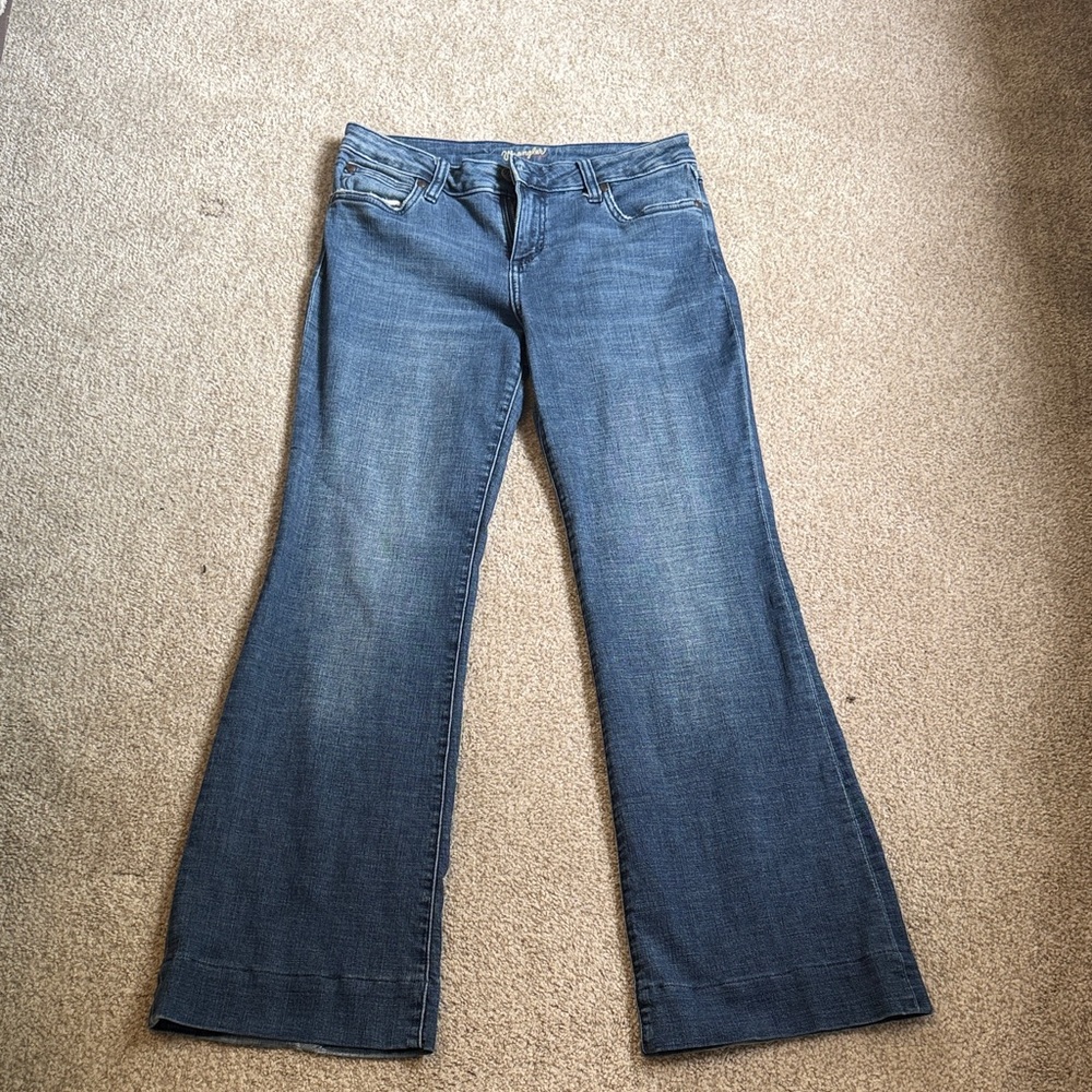 Wrangler Women's Flare Jeans in Blue